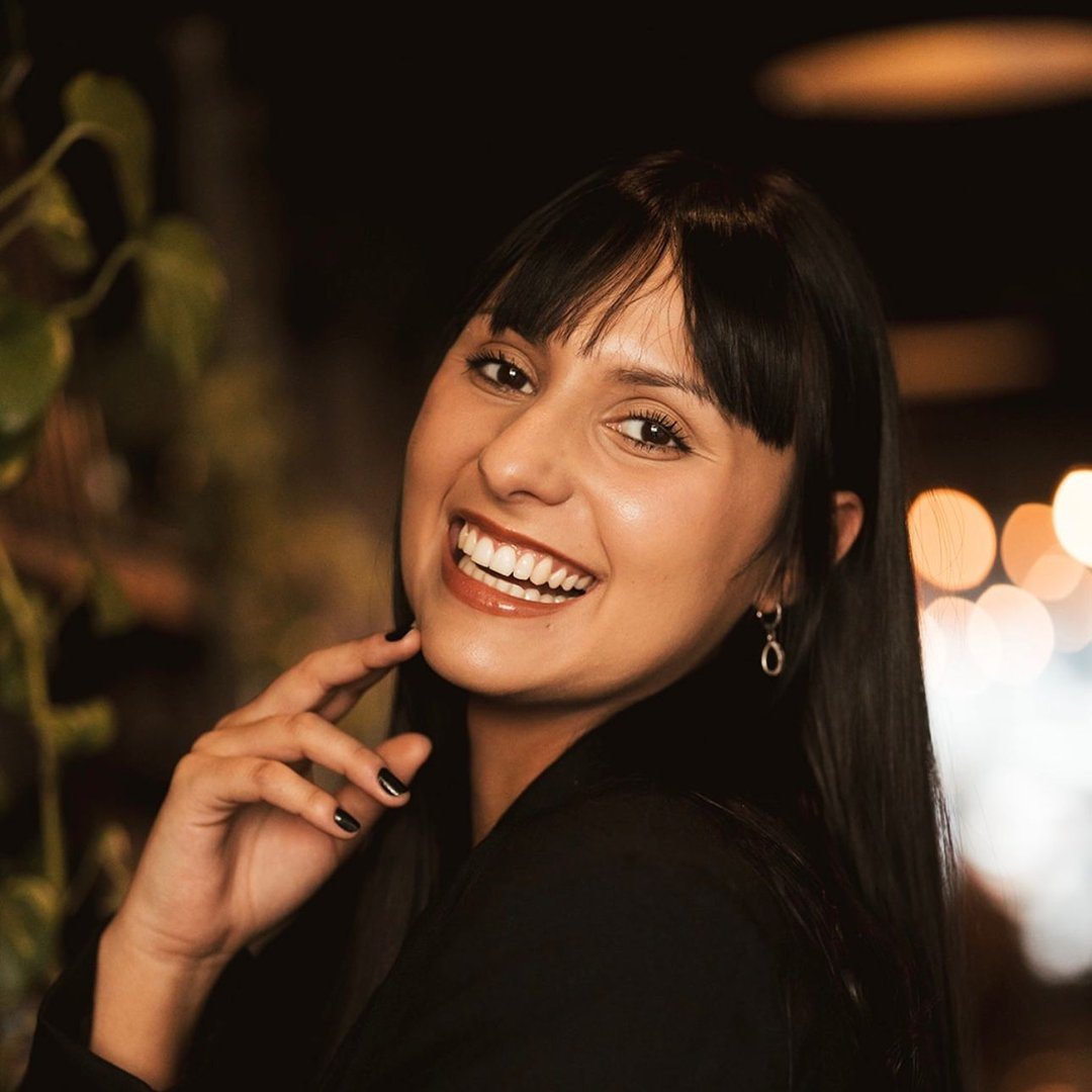 Estella Souza, psicóloga, sorrindo